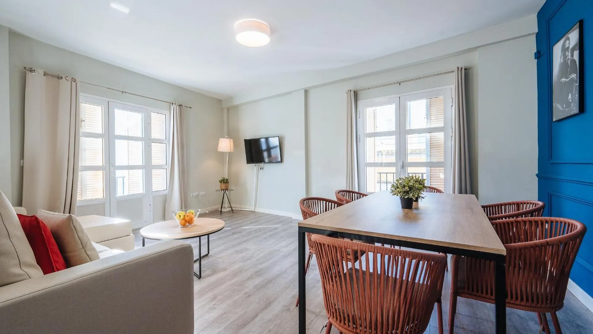 The Zentral Suites & Apartments Sevilla 0*,