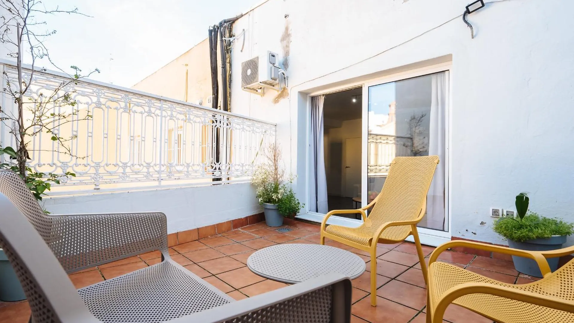 The Zentral Suites & Apartments Sevilla 0*,  Spanien